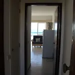 דירה First Line Sea View